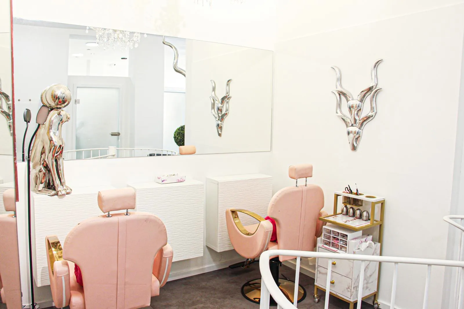 Isabels Beauty Club — Styling area